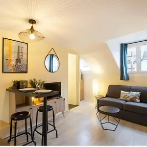 Sttudio Champs Elysees Apartment