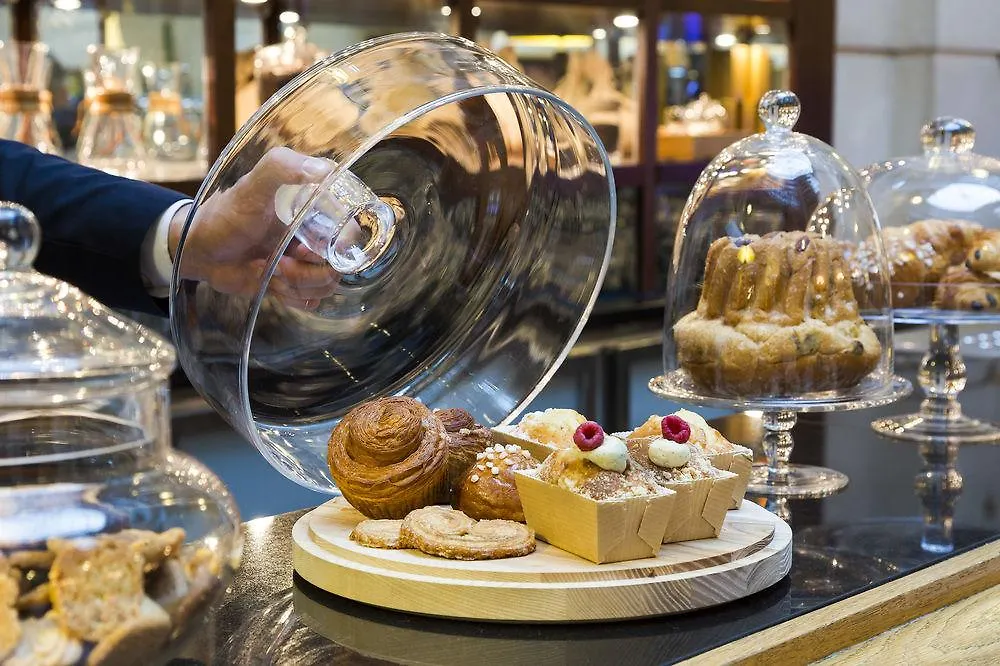 Paris Marriott Champs Elysees Hotel 5*,